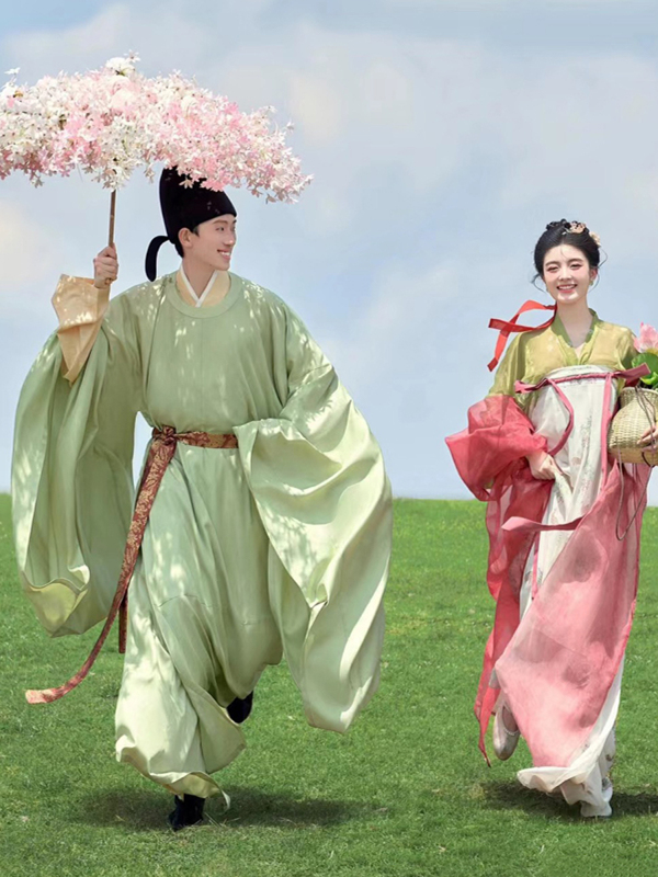 Photography Outfit - Tang Dynasty Couple Outfits Photography Studio