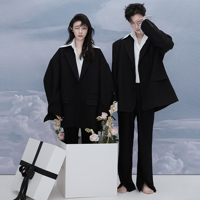 Fashionable Wide-Style Couple' - Photography Outfit avis et prix